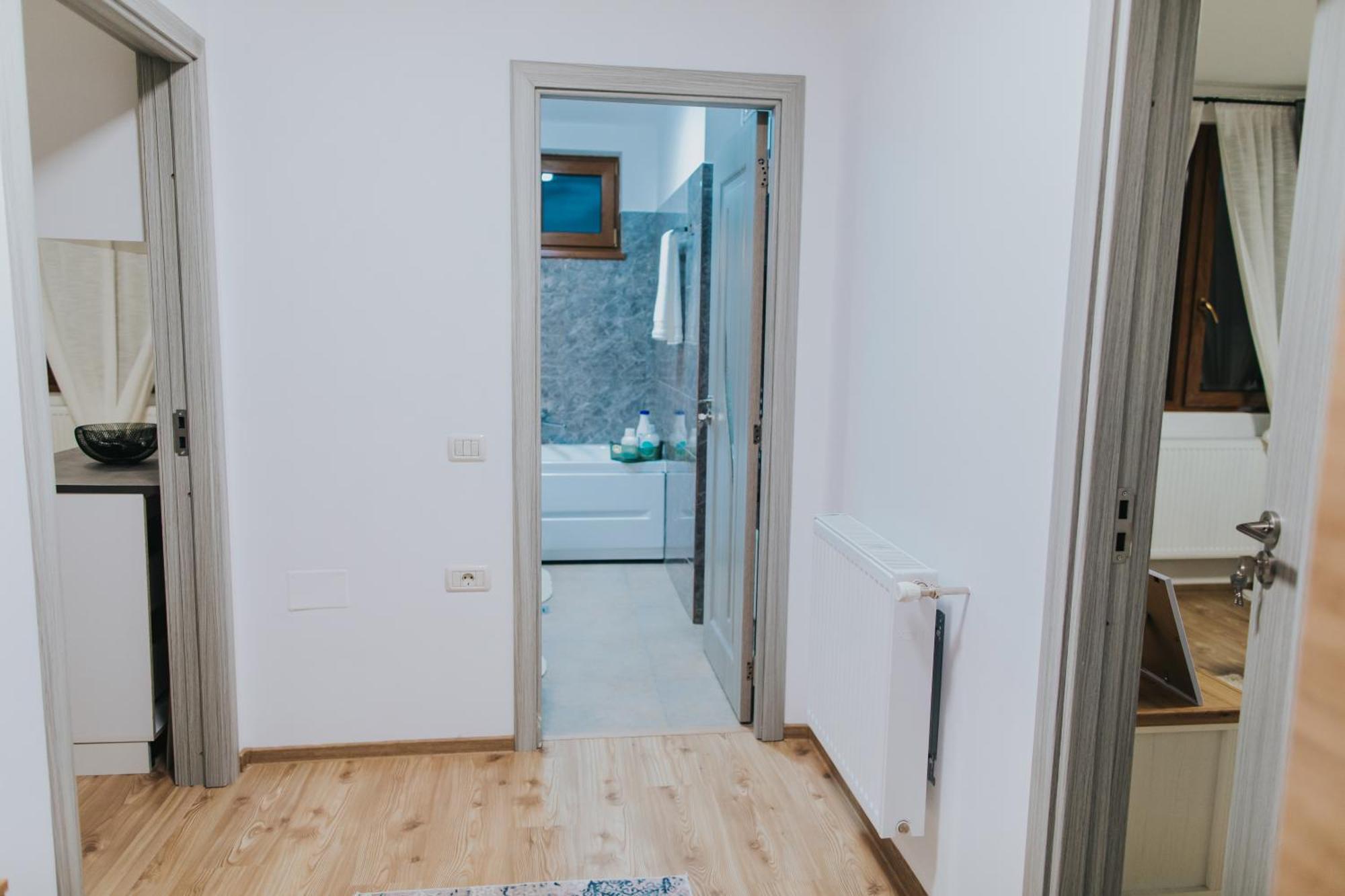 Alessandra-Aparthotel Piatra Neamţ Zewnętrze zdjęcie